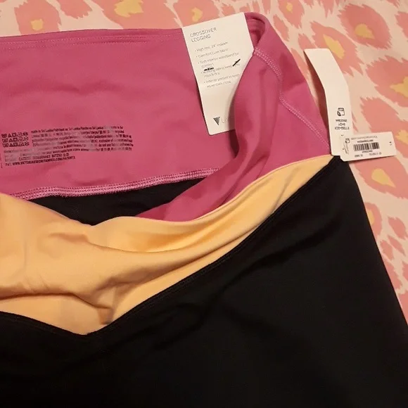 VS live ON POINT crop leggings - Picture 4 of 6